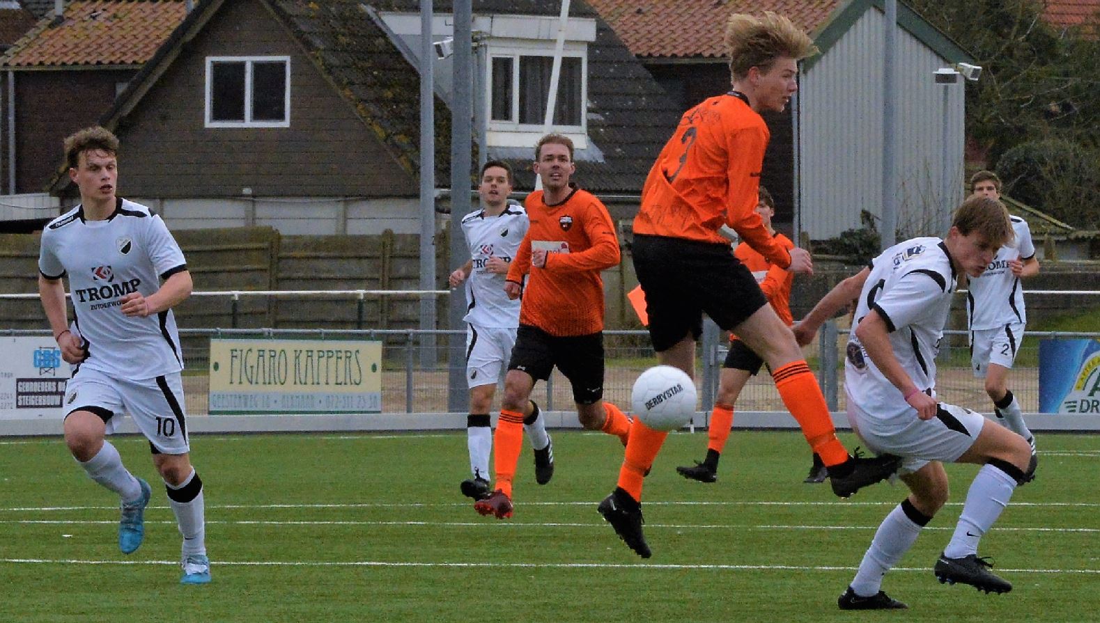 Jong Holland 1 - SV Marken 1 in foto's